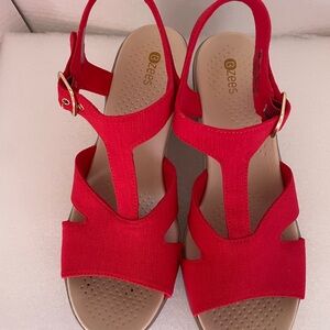 Bzees Scarlet Women's Sandals